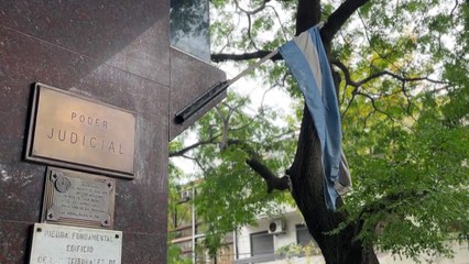 Hija de Maradona dice que médicos podrían haber "evitado" la muerte del Diez