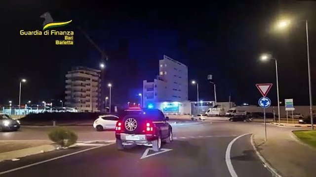 GDF BARI: ESTORSIONI DAL CARCERE. IN CORSO DI ESECUZIONE UN’ORDINANZA APPLICATIVA DI MISURE CAUTELARI PERSONALI NEI CONFRONTI DI 5 SOGGETTI PER ESTORSIONE AGGRAVATA DAL METODO MAFIOSO. PUGLIA EMILIA ROMAGNA CAMPANIA (16.04.25)