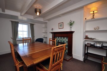 Colebrook Cottage: A Cozy Retreat