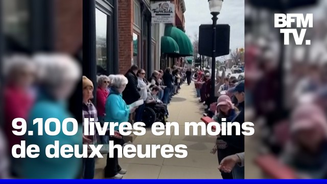 États-Unis: une chaîne humaine pour déménager un par un tous les ouvrages d'une librairie