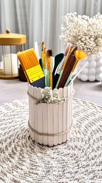 DIY Recycled Tin Can Organizer via: @peri_azizovTransform your empty tin cans into stylish and functional organizers with this easy DIY video! Learn how to upcycle everyday items into beautiful storage solutions for your desk, kitchen, or craft space.