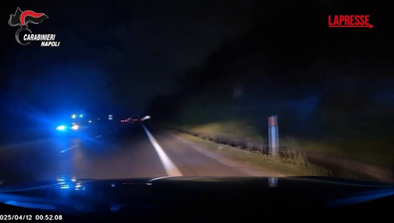 Napoli, contromano su superstrada: arrestato dopo inseguimento di 10 chilometri
