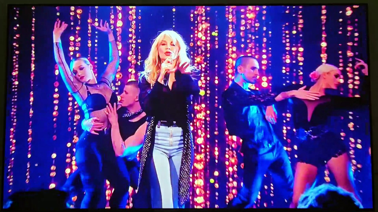 KYLIE MINOGUE - Dancing (Sport Relief 2018)