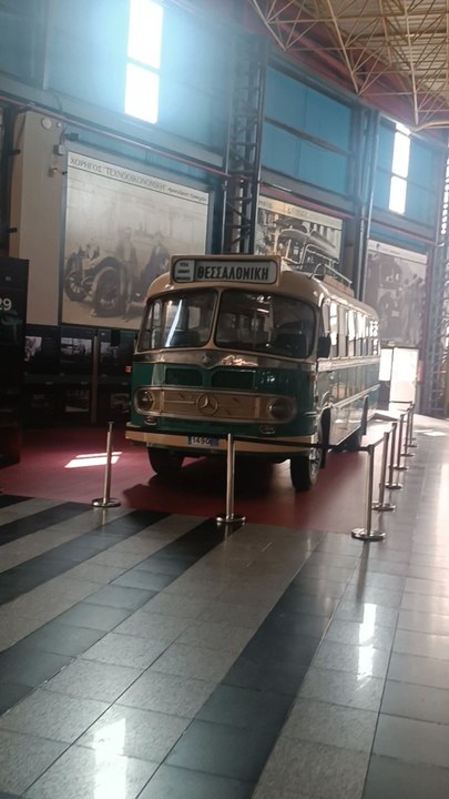Παλιό λεωφορείο ΚΤΕΛ (μουσειακό)