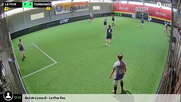 Le Five Pau - Turbomeca 16/04 à 12:32 - Football Terrain 1 (LeFive Pau)