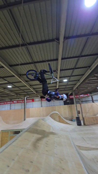 BMX Rider Performs Insane Quad Barspin