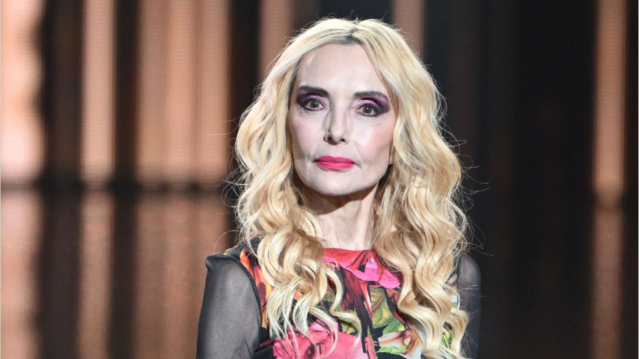 GALA VIDEO - Jeanne Mas, sa fille Victoria, écrivaine à succès, évoque comme jamais son enfance : “Je n’avais pas l’opportunité de…”