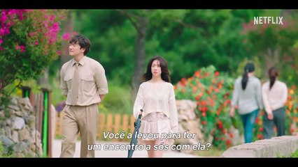 Um Amor no Paraíso | CLIPE OFICIAL | Netflix