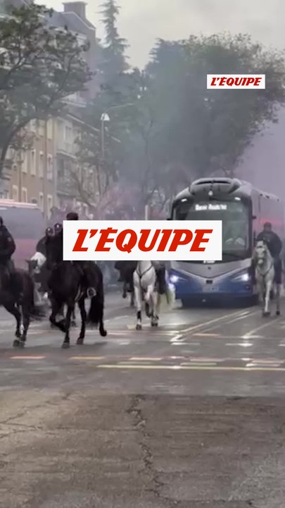 L'arrivée du car du Real Madrid au stade Santiago Bernabeu - Foot - Ligue des champions