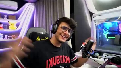 This Train Station Ghost Wants to Eat Me (Homeless Horror Game)