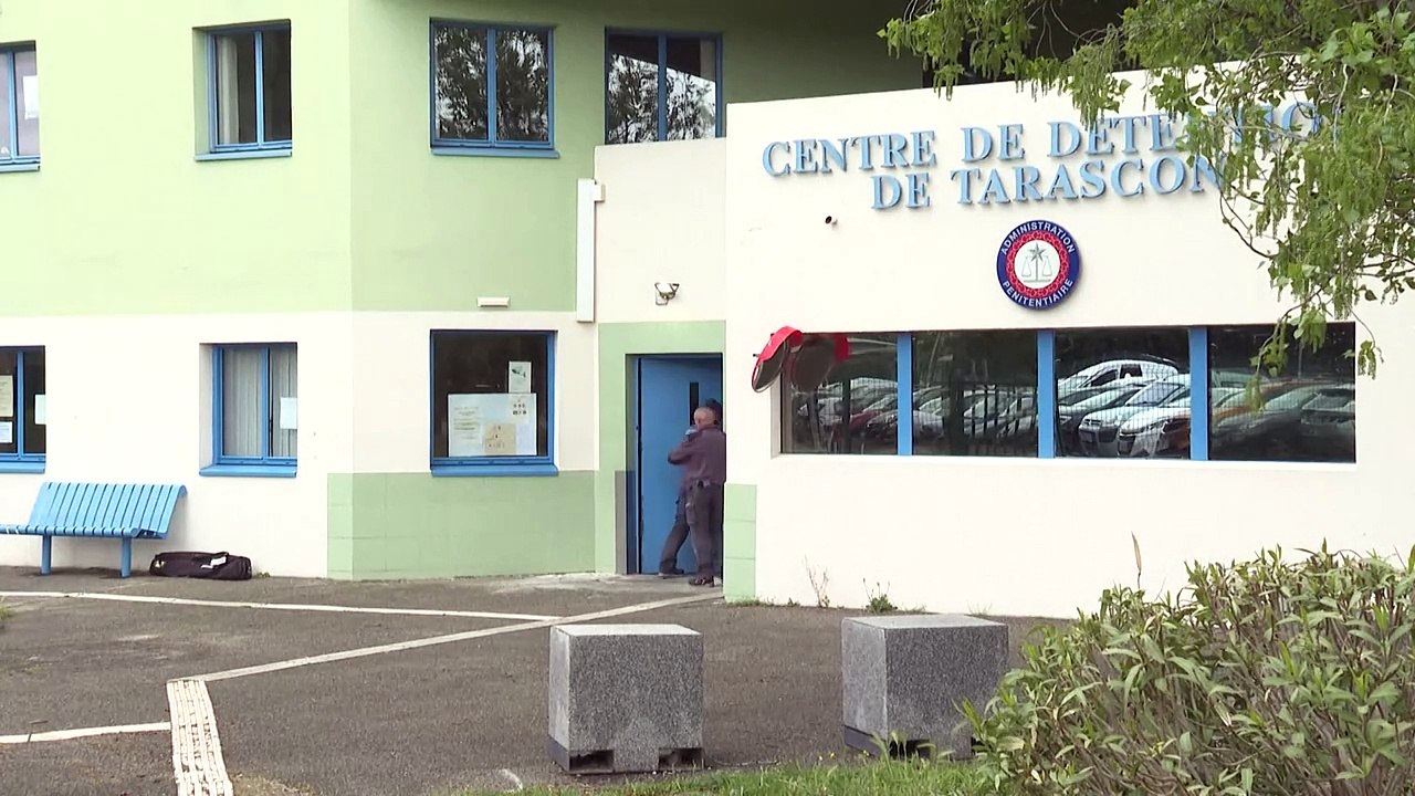 França registra novos ataques coordenados contra penitenciárias