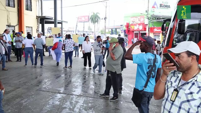 Menos pasajeros este Miércoles Santo en terminales de autobuses
