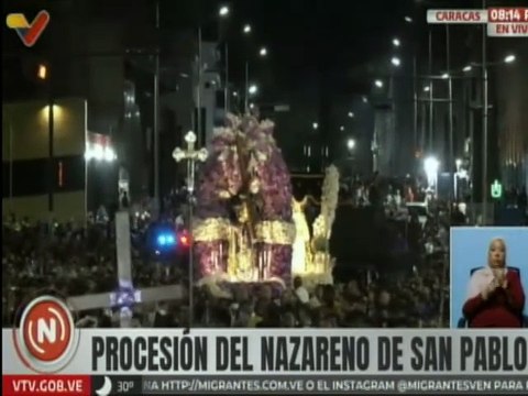 Feligreses continúan acompañando la procesión del Nazareno de San Pablo