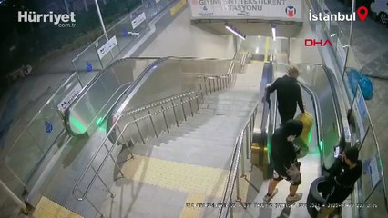 Metro istasyonuna çöp ve lastik atan şüpheliler kamerada