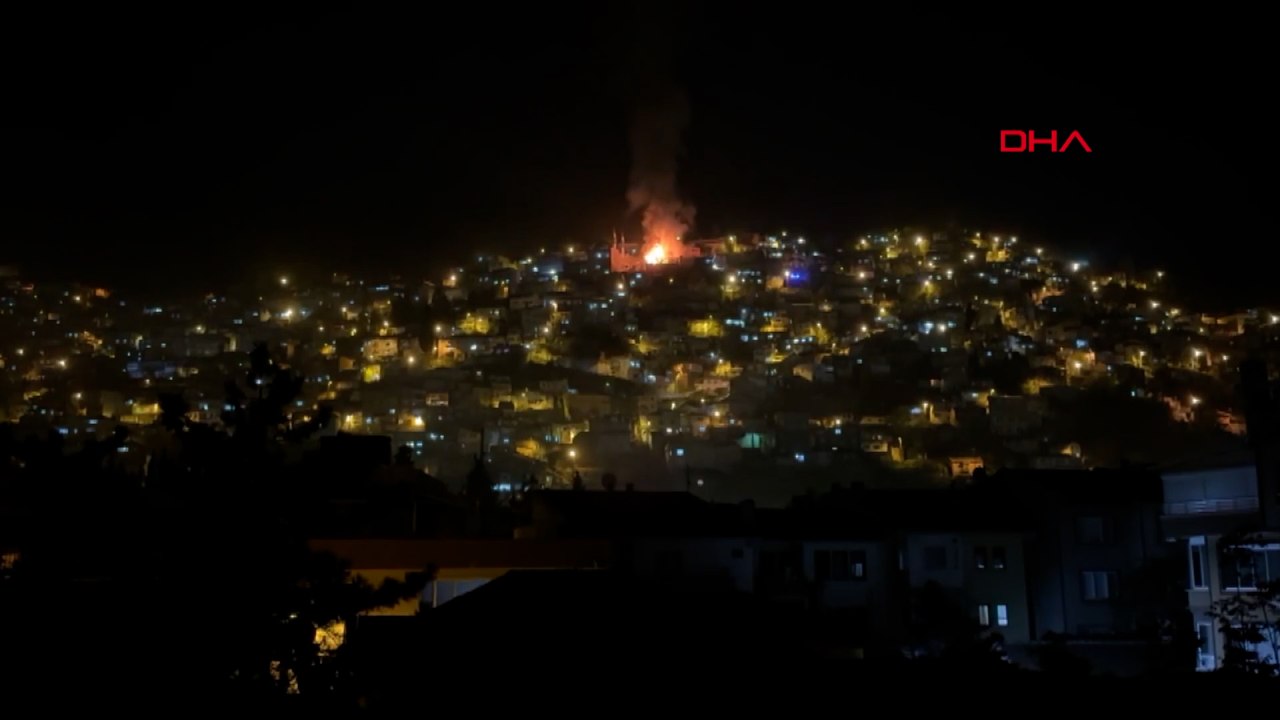 Bursa'da bir evde çıkan yangın bitişikteki 2 eve de sıçradı