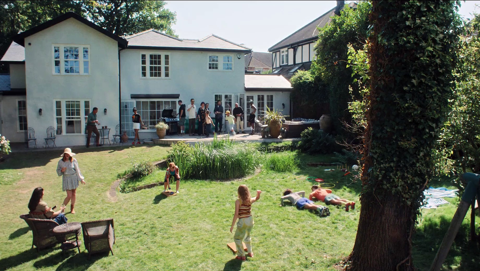 The Roses – Trailer #1 (2025 Film) Starring Benedict Cumberbatch and Olivia Colman