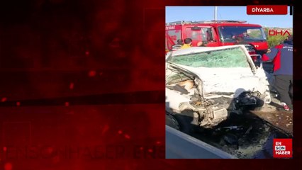 Diyarbakır'da otomobil ile belediye otobüsü kafa kafaya çarpıştı