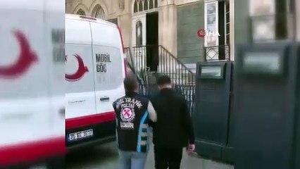 Aracından inip, diğer aracı yumruklayınca ehliyetinden oldu