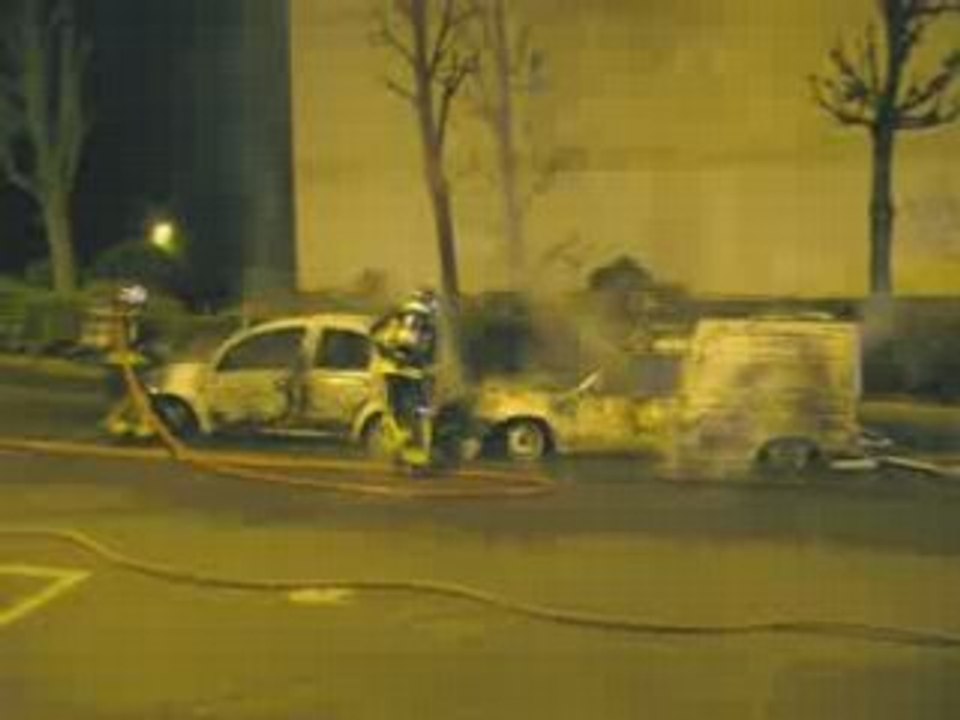 Incendie voitures - Sucy En Brie 06 mai 2008