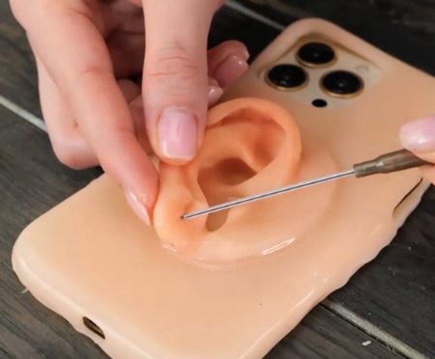 Personalize Your Tech! Crafting Unique Gadget Accessories!