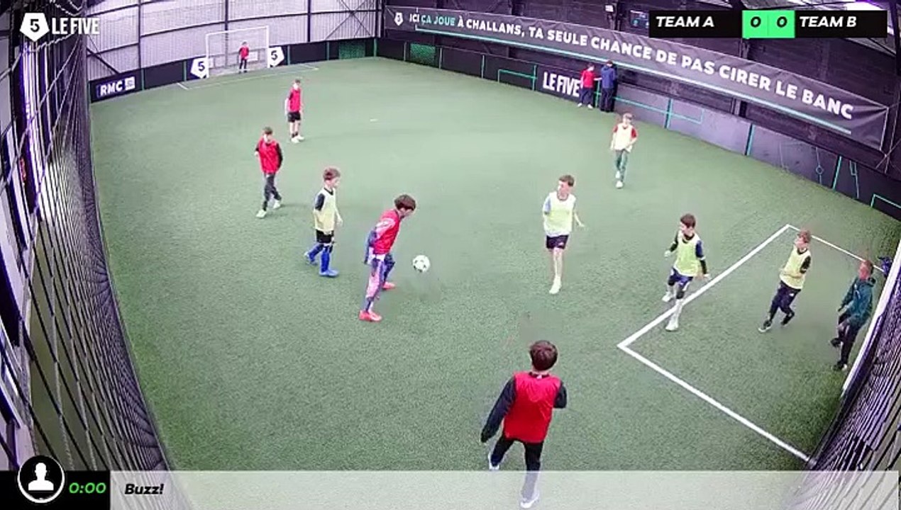 17/04 à 09:52 - Football Terrain 1 (LeFive Challans)