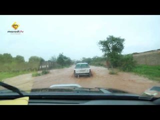 Incroyable inondation à Yenn - Les véhicules pataugent sur la route