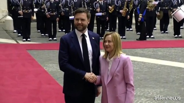 J.D. Vance accolto da Giorgia Meloni a Palazzo Chigi