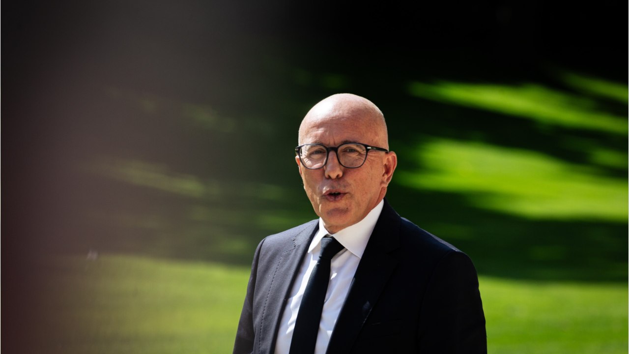 Éric Ciotti évoque ses 3 filles, nées de 2 mères différentes : “J’aimerais être plus autoritaire, mais…”