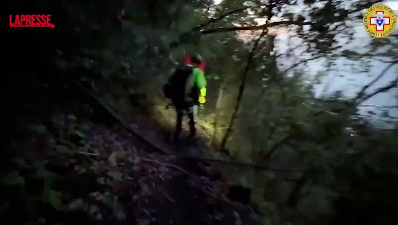 Monte Faito, il soccorso alpino nel bosco per recuperare la cabina precipitata