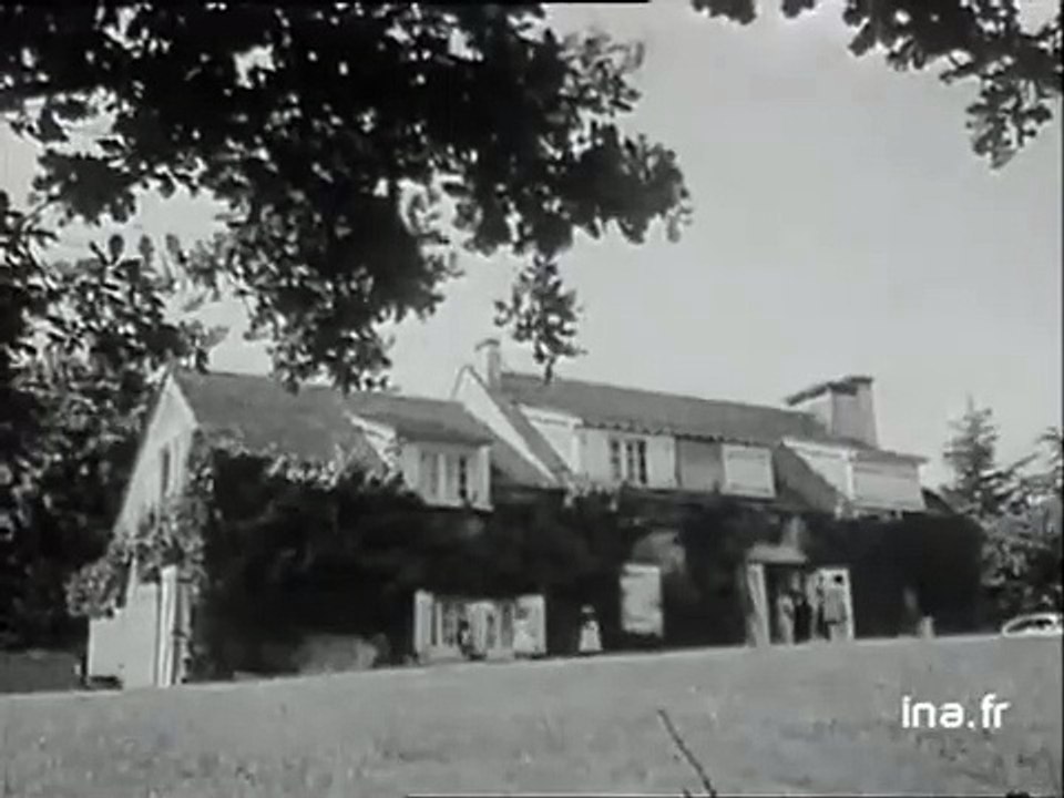 14 Juin 1964 – Johnny Hallyday en Permission : Interview Exclusive avec Sylvie Vartan (Journal ORTF 20h)