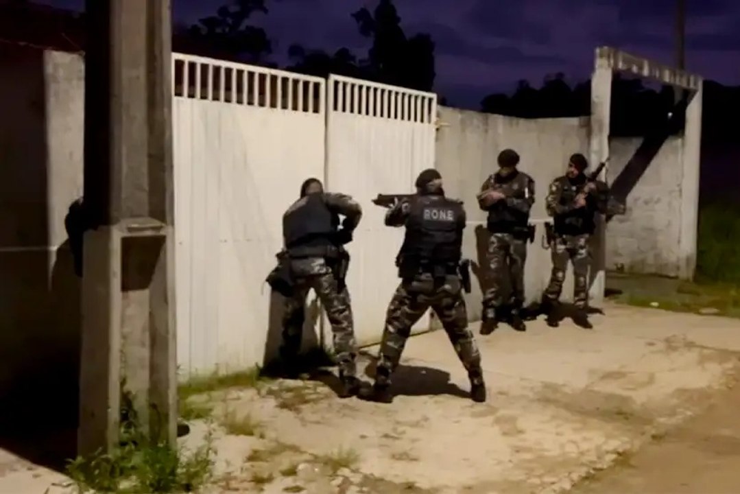 Forças de segurança desarticulam quadrilha de roubos a bancos no Paraná