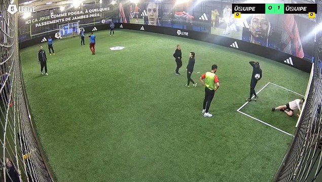 équipe Rouge - équipe Blanche 17/04 à 12:26 - Football Terrain 1 (LeFive Créteil)