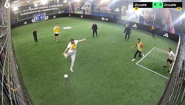 équipe Rouge - équipe Verte 17/04 à 12:07 - Football Terrain 1 (LeFive Créteil)