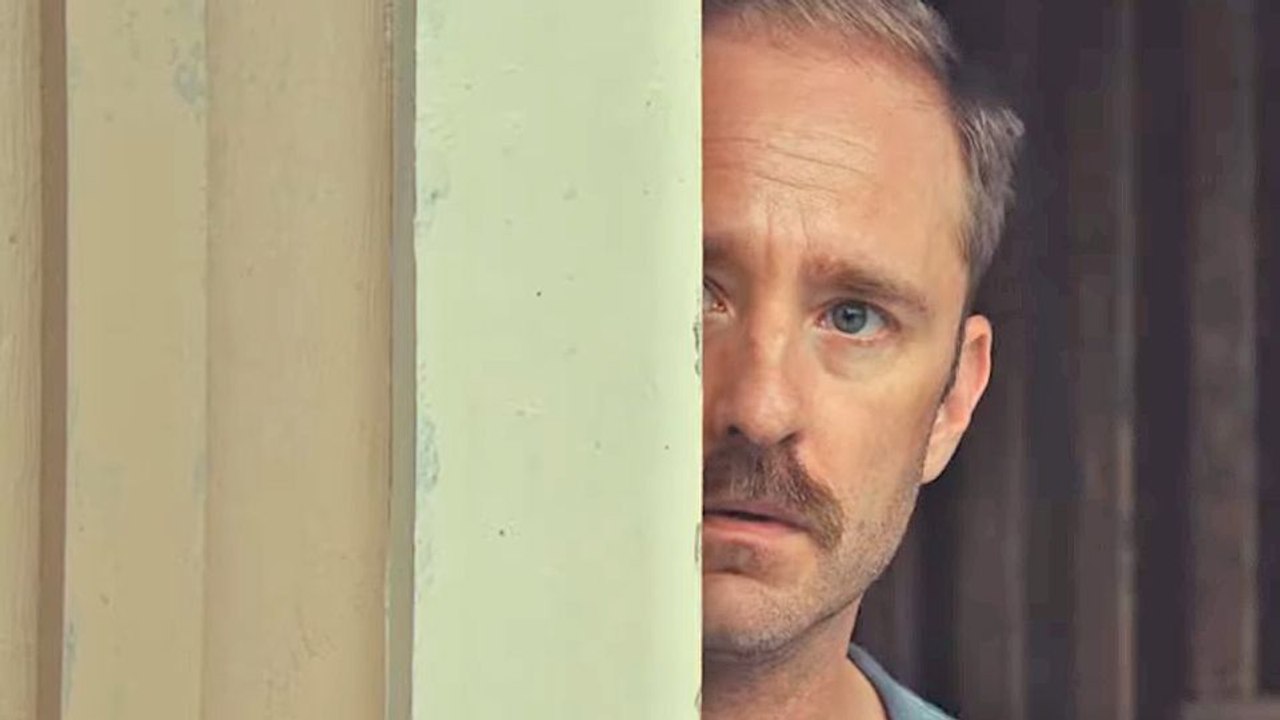 Sharp Corner Bande-annonce VO