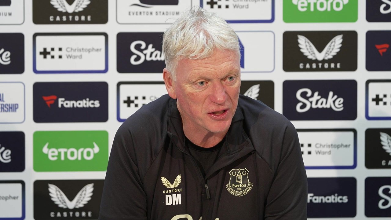 Moyes jokes about Van Dijk new contract