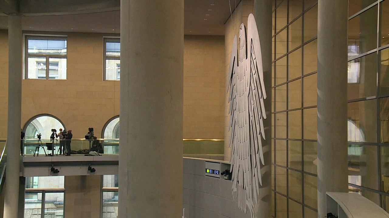 Aufnahmeflüge für Afghanen: Grünen-Politiker weist Unions-Kritik zurück