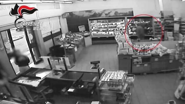 Rescaldina, rapina il supermercato ma viene arrestato poche ore dopo