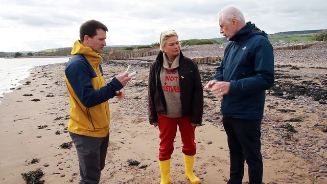 MP Rachel Gilmour held a real time water testing experiment on Dunster Beach, filmed by George Ody.