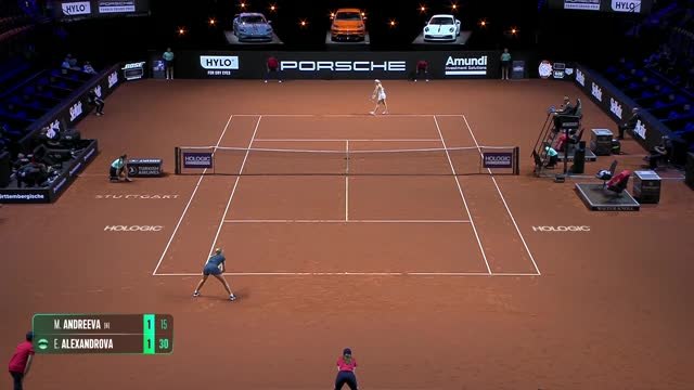 Alexandrova thrashes Andreeva to reach quarter-finals