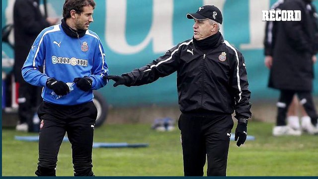 Joan Capdevila se deshace en elogios hacia Javier Aguirre: Es un fenómeno