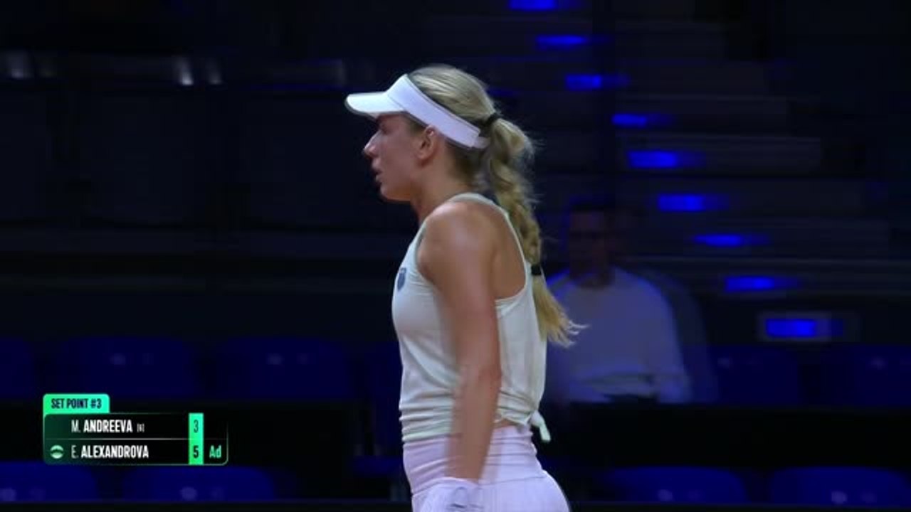 Stuttgart - Mirra Andreeva tombe de haut