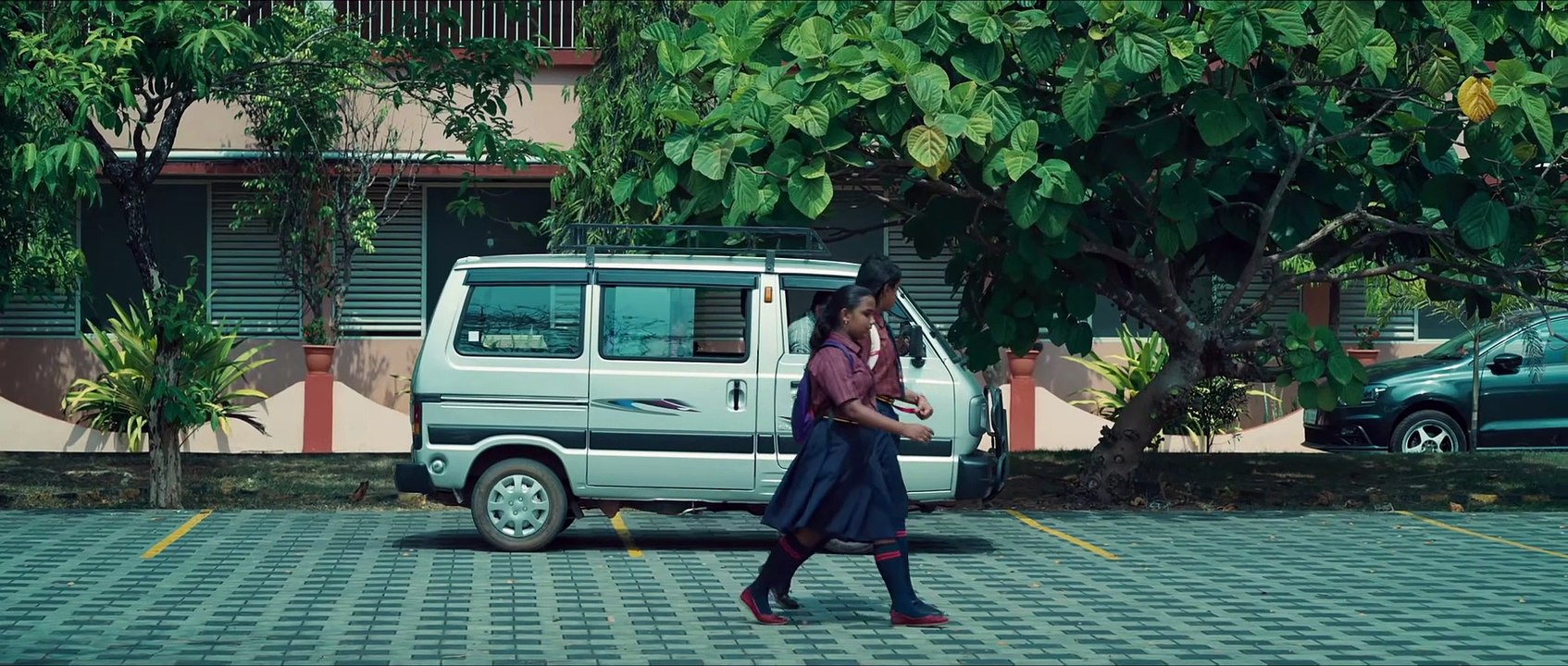 Heaven.2022.Malayalam.1080p.10bit. part 2