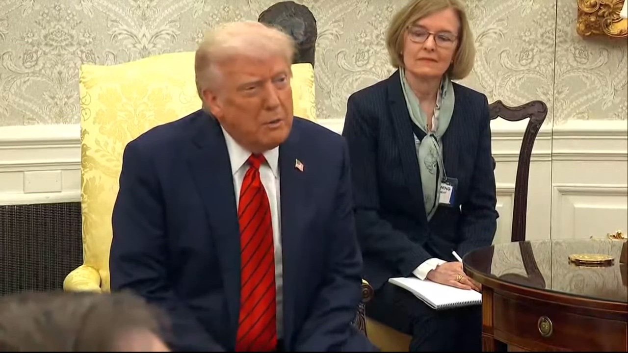 Meloni’s priceless expression as Trump praises her goes viral