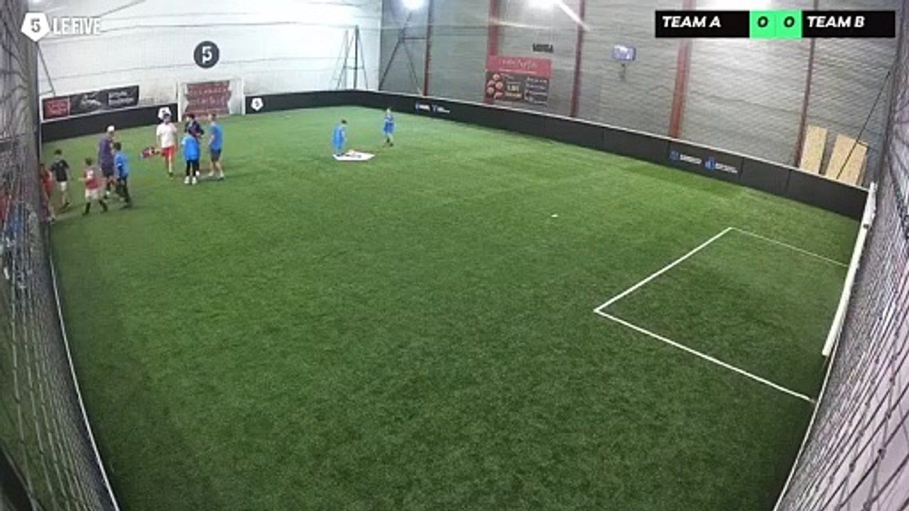 17/04 à 18:20 - Football L'atelier Papilles (LeFive Orléans Fleury)