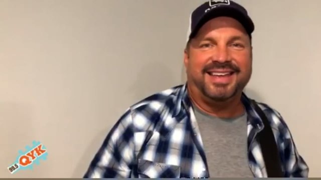 Garth Brooks Dive Bar