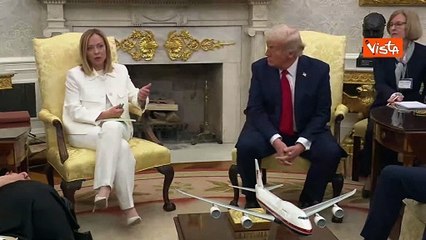 "It was so beautiful", Meloni parla in italiano e incanta Trump