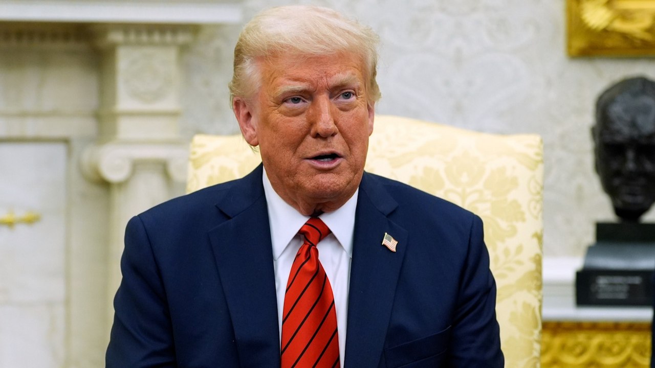 Trump arremete de nuevo contra el presidente de la Reserva Federal