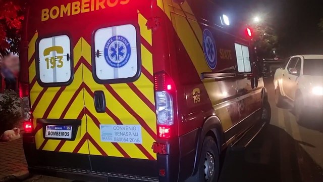 Idosa é socorrida pelo Siate após sofrer queda no Bairro Santa Felicidade