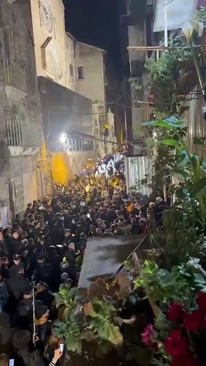 Pecoraro Scanio - Processione dell’addolorata e dei misteri a Taranto . Da secoli devozione popolare (17.04.25)