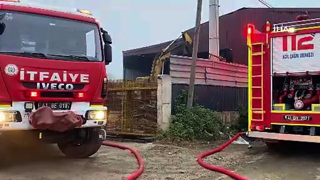 Geri dönüşüm tesisinde yangın